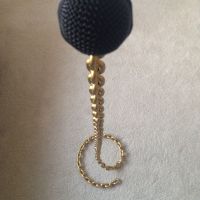 Straight Up Gold Chain Mic Stand